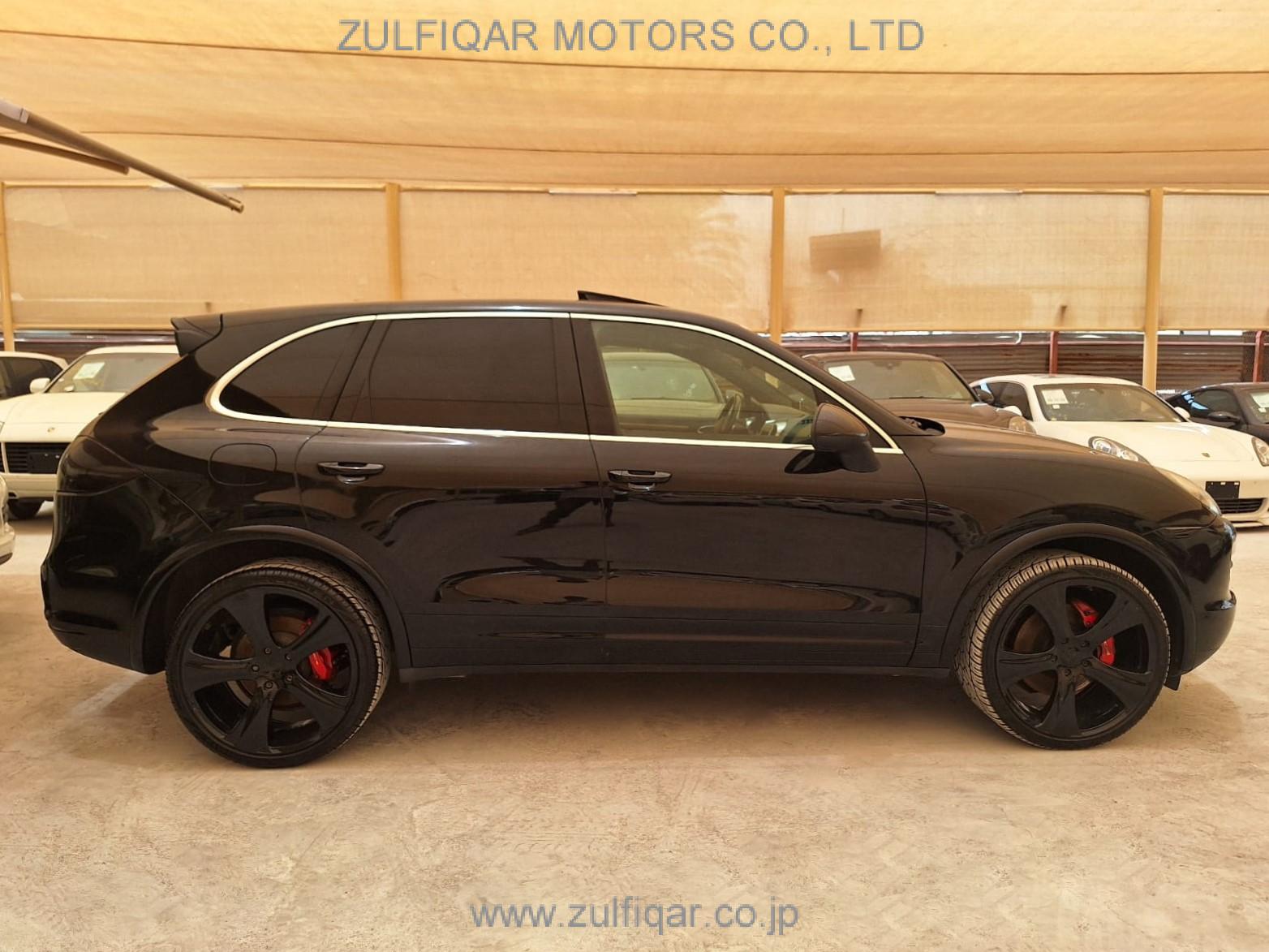 PORSCHE CAYENNE 2011 Image 6