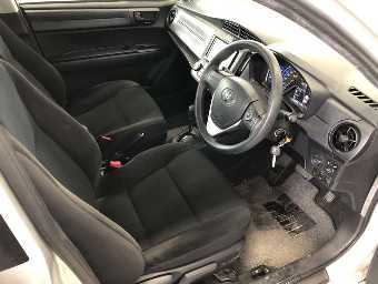 TOYOTA COROLLA AXIO 2018 Image 5