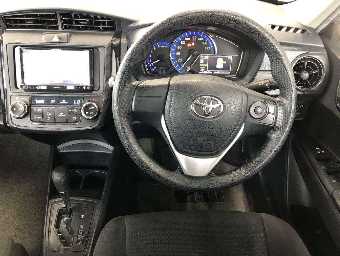 TOYOTA COROLLA AXIO 2018 Image 6