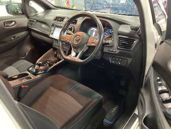 NISSAN LEAF 2019 Image 5