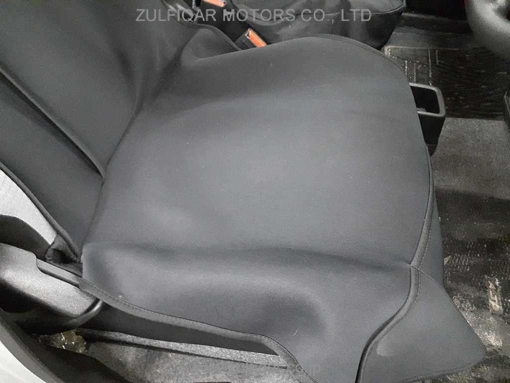 SUZUKI ALTO 2018 Image 8