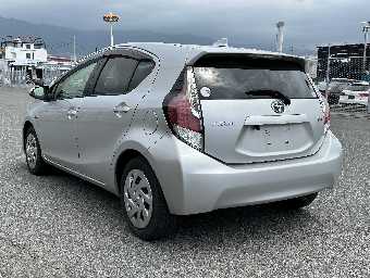 TOYOTA AQUA 2017 Image 2