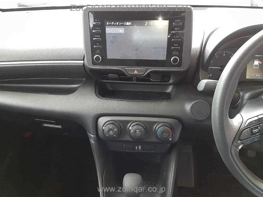 TOYOTA YARIS 2021 Image 9