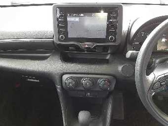 TOYOTA YARIS 2021 Image 9