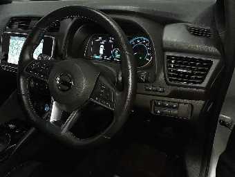 NISSAN LEAF 2020 Image 7