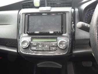 TOYOTA COROLLA AXIO 2015 Image 10