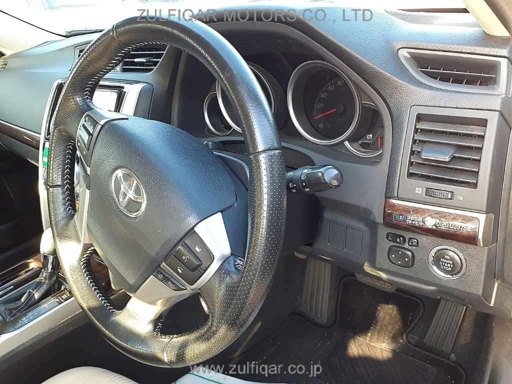 TOYOTA MARK X 2017 Image 7