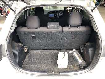 TOYOTA VITZ 2018 Image 12