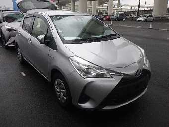 TOYOTA VITZ 2018 Image 14