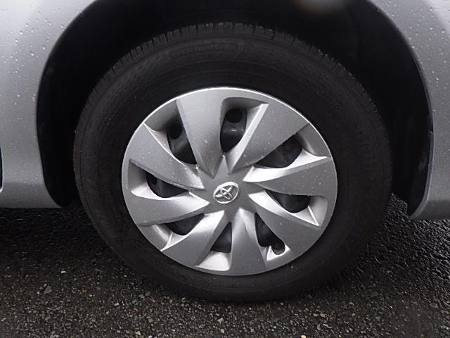 TOYOTA VITZ 2018 Image 23