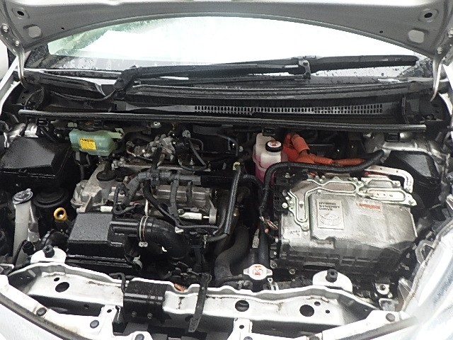 TOYOTA VITZ 2018 Image 24