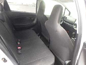 TOYOTA VITZ 2018 Image 23