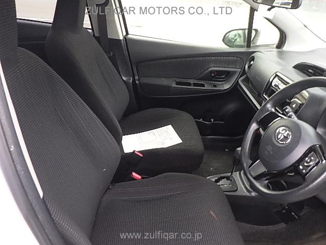 TOYOTA VITZ 2018 Image 12