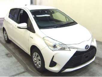 TOYOTA VITZ 2018 Image 3
