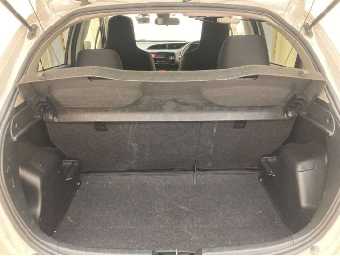 TOYOTA VITZ 2018 Image 7