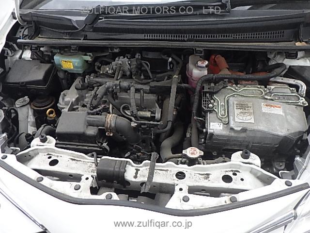 TOYOTA VITZ 2018 Image 9