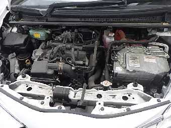 TOYOTA VITZ 2018 Image 9