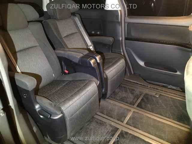 TOYOTA ALPHARD 2012 Image 6