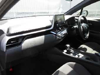 TOYOTA C-HR 2020 Image 13