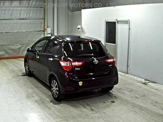 TOYOTA VITZ 2017 Image 2