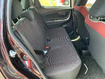 TOYOTA VITZ 2017 Image 12