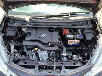 TOYOTA VITZ 2017 Image 8