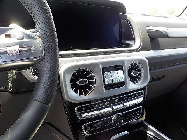 MERCEDES AMG G CLASS 2022 Image 21