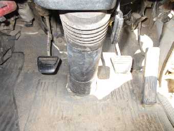 ISUZU ELF DUMP TRUCK 2000 Image 26