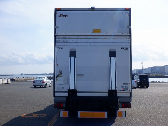 ISUZU ELF TRUCK 2010 Image 24