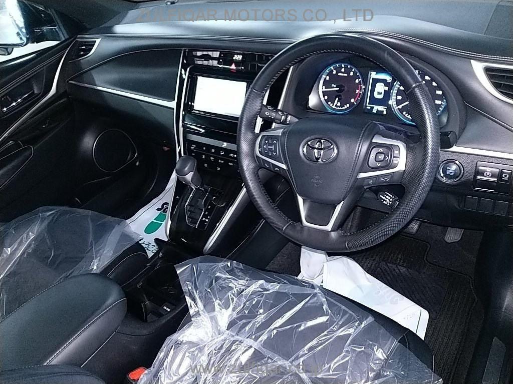 TOYOTA HARRIER 2019 Image 3