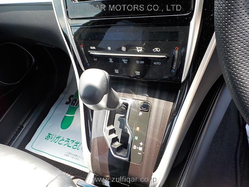 TOYOTA HARRIER 2019 Image 9