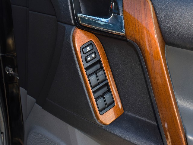 TOYOTA PRADO 2012 Image 23