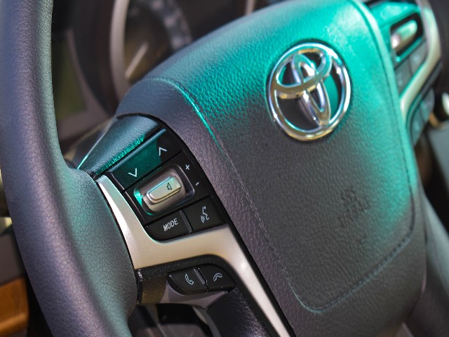 TOYOTA PRADO 2012 Image 25