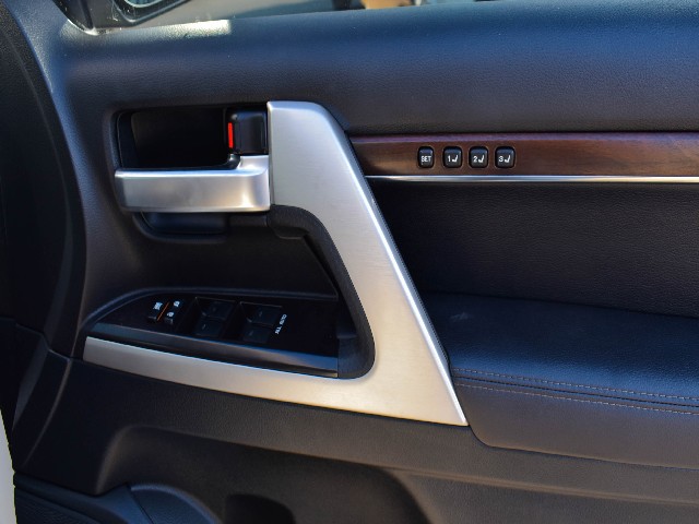 TOYOTA LAND CRUISER 2019 Image 20