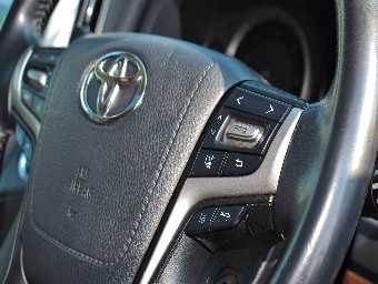 TOYOTA LAND CRUISER 2019 Image 16