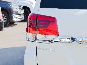 TOYOTA LAND CRUISER 2019 Image 7