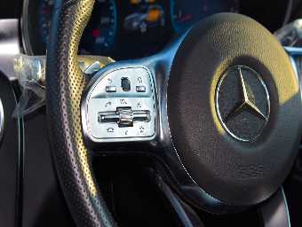 MERCEDES BENZ GLC CLASS 2019 Image 13