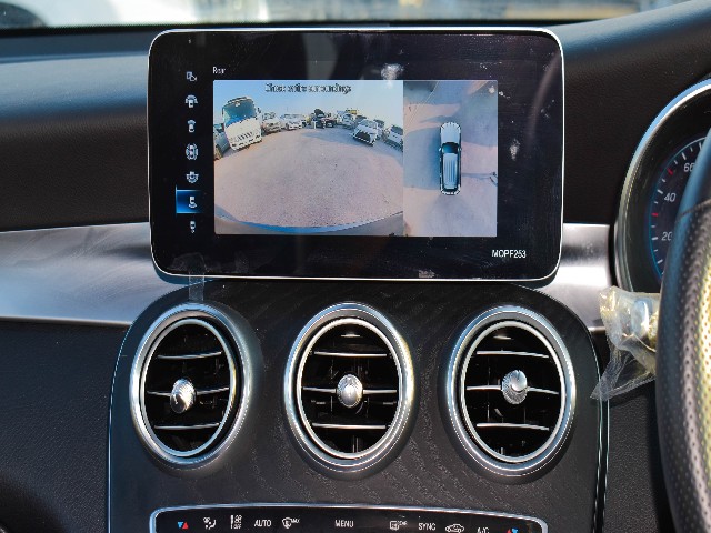 MERCEDES BENZ GLC CLASS 2019 Image 22