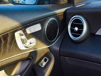 MERCEDES BENZ GLC CLASS 2019 Image 17