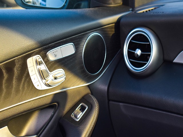 MERCEDES BENZ GLC CLASS 2019 Image 23