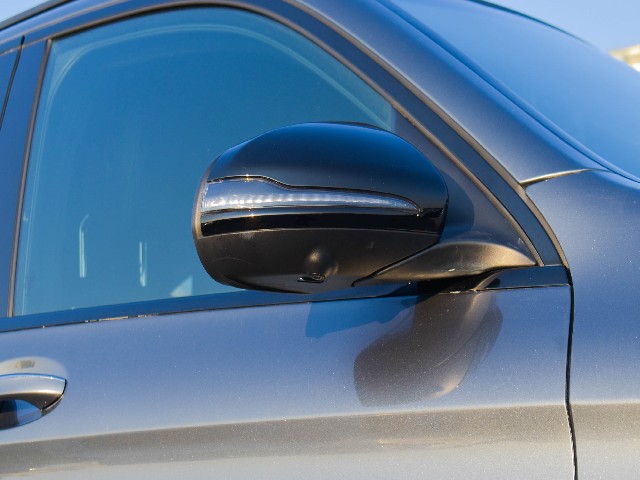 MERCEDES BENZ GLC CLASS 2019 Image 24