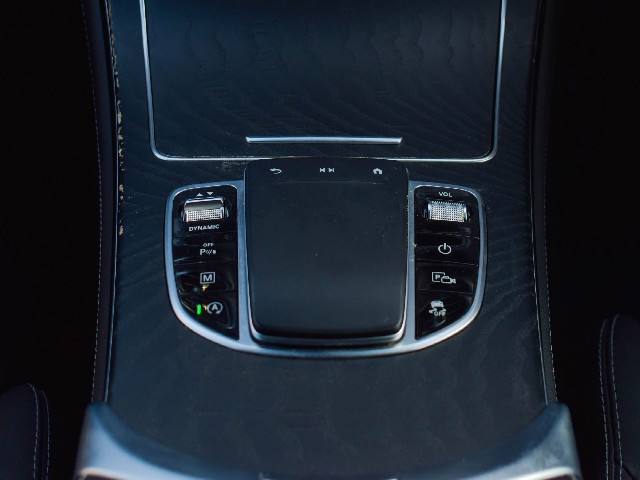 MERCEDES BENZ GLC CLASS 2019 Image 26