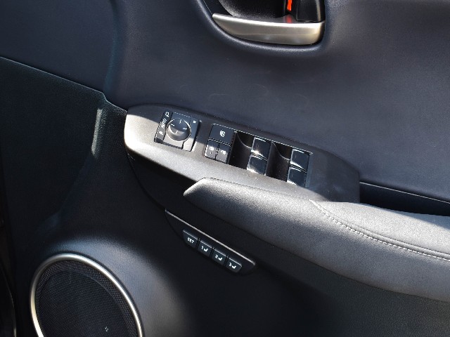 LEXUS NX 300 2021 Image 19