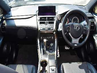 LEXUS NX 300 2021 Image 3