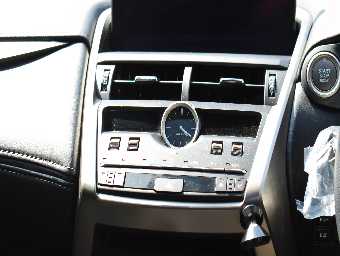 LEXUS NX 300 2021 Image 19