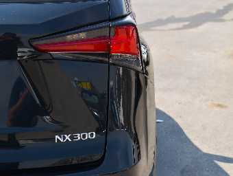 LEXUS NX 300 2021 Image 4