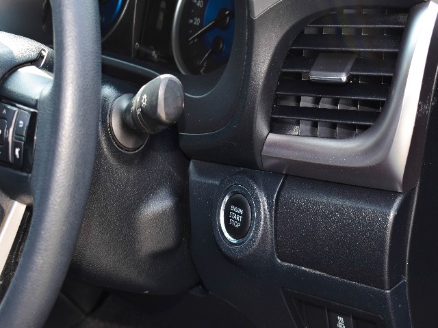 TOYOTA HILUX 2016 Image 20