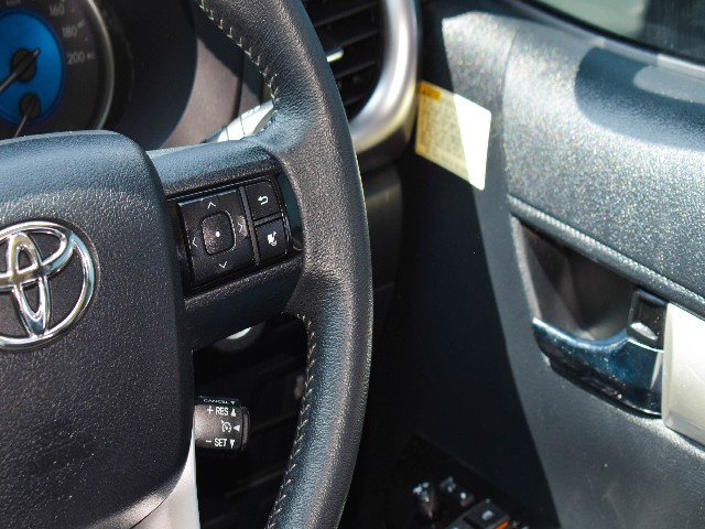 TOYOTA HILUX 2016 Image 23