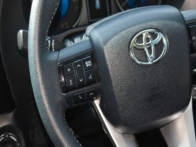 TOYOTA HILUX 2016 Image 24