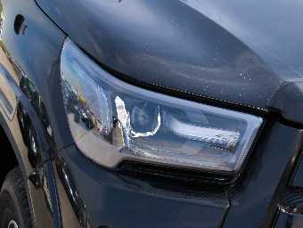 TOYOTA HILUX 2016 Image 8